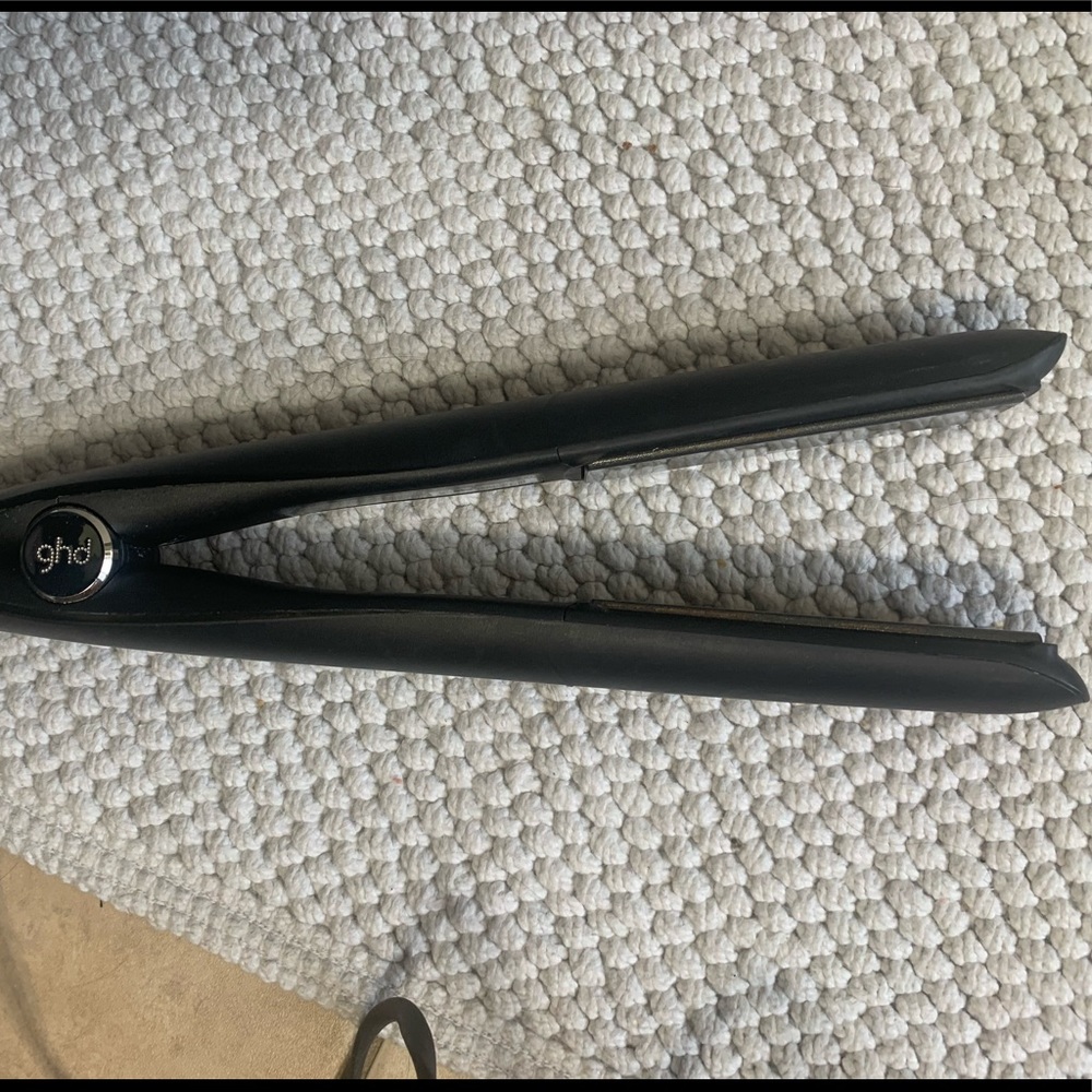 GHD 1inch hair straightener